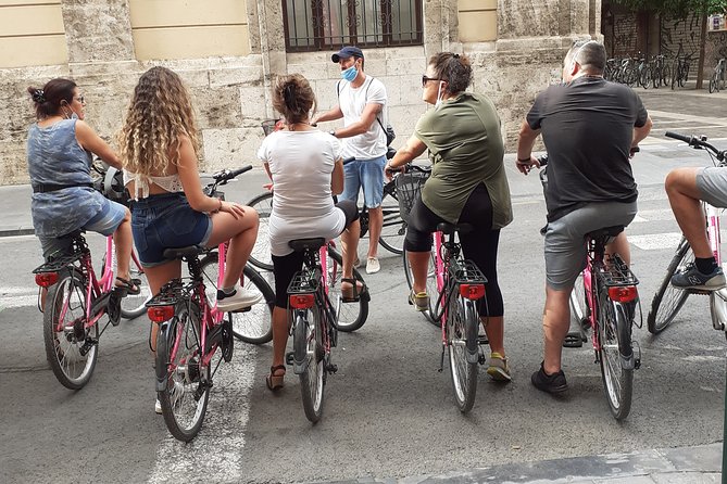 Valencia Highlights Bike Tour - Ciudad de las Artes y las Ciencias: Science Museum, Opera House, and IMAX Time