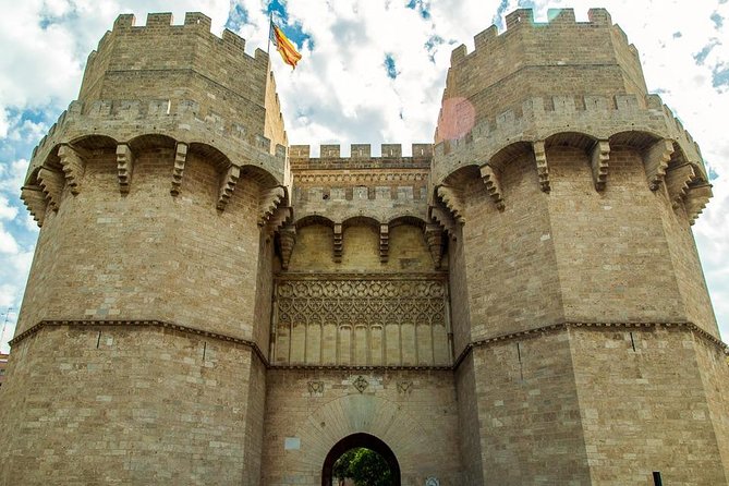 Valencia Highlights with Private Vehicle (Private Tour) - Malvarrosa beach: the easy “photo stop” or a calm ending
