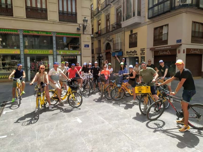 Valencia in bici con guida turistica italiana madrelingua - Key highlights to notice before you pedal off