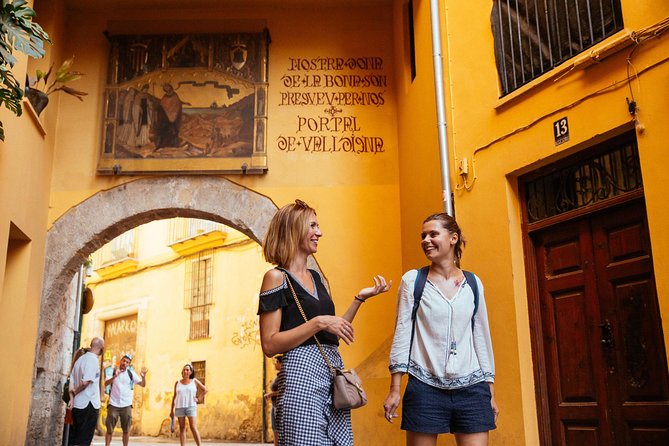 Valencia Private City Kickstart Tour - Stop Three: The Walk Between Spots and the Local Hangout Layer