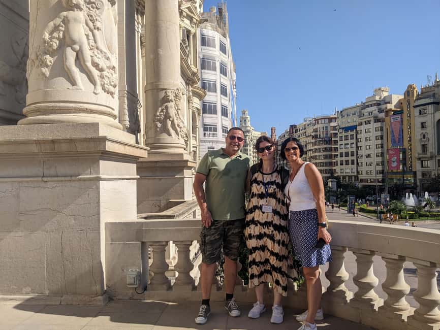 Valencia: Private Walking Tour with a Local - Where the tour starts: pickup options that keep your day simple