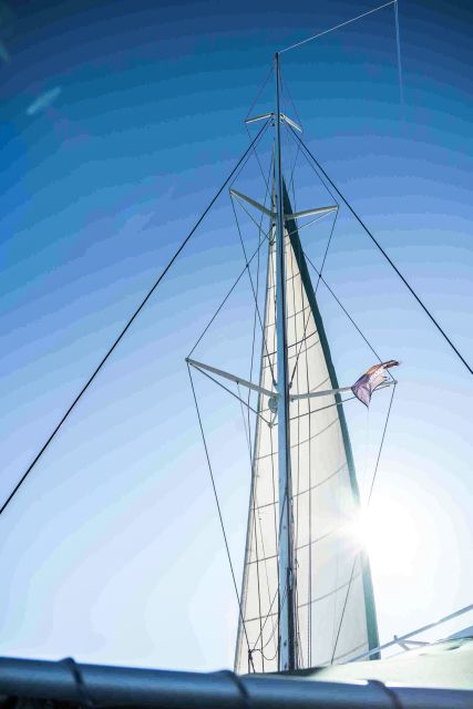 Valencia: Sailing Catamaran with Swimming & Optional DJ - Getting there: meeting point quirks and parking tips