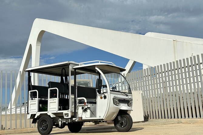 Valencia: Tuk tuk tour - Why a tuk tuk tour fits Valencia so well