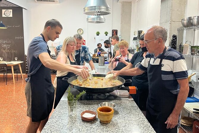 Valencian Paella Cooking Class, Tapas & Sangria - Evening - Meeting Point, Timing, and How the 3 Hours Actually Flow