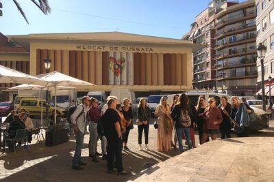 Vegetable Paella cooking class, tapas and Ruzafa market visit - Small-group paella: why the chef attention matters more than you think