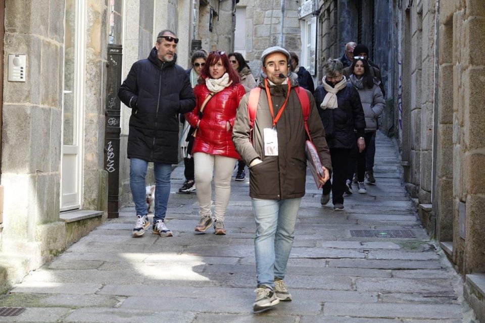 Vigo: Walking Tour with local History & Culture - Start at Porta do Sol: El Sireno, the Perfect Vigo Shortcut