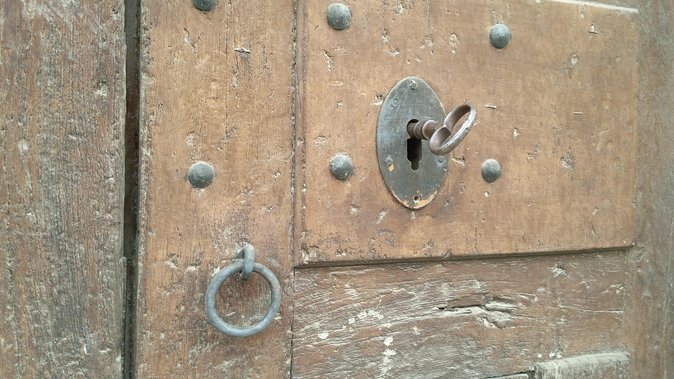 Visit a winery of the 19th century and its draft - The setting: a small village winery with a big sense of place