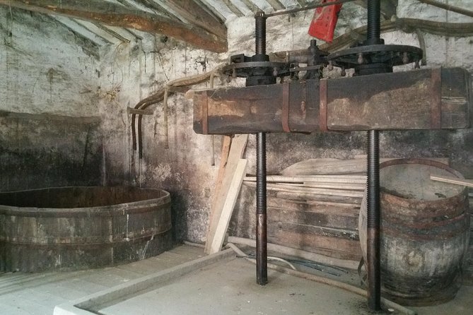 Visit a winery of the 19th century and its draft - What you learn about carbonic maceration and traditional winemaking