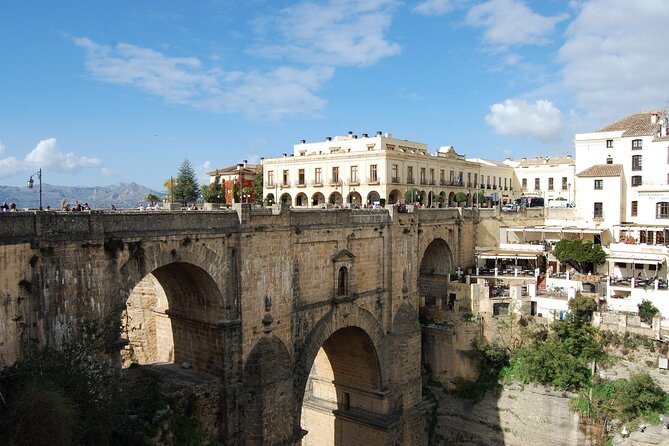 Visit Ronda and Setenil de las Bodegas in one day from Malaga - Coach comfort and guides: why the driving and explanations matter on day trips