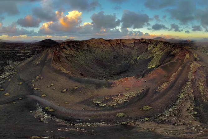 Volcano Trekking Tour (Timanfaya eruptions) - Key things you’ll notice on this Timanfaya volcano trek