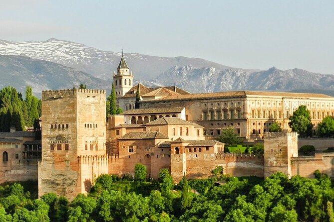 Walking tour in Alhambra, Nasrid Palaces and Generalife - The Alhambra Walk: What This Route Actually Covers
