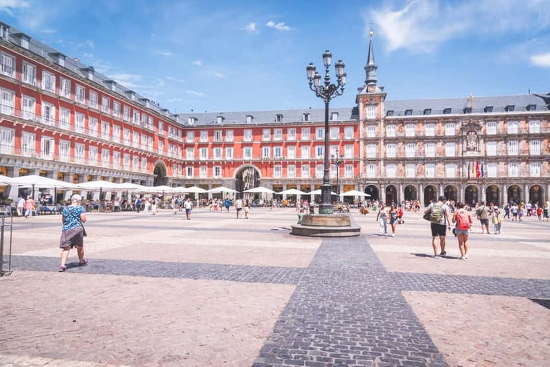 Walking Tour Madrid +Pintxo +Drink - Almudena Cathedral and the Old-City Flow