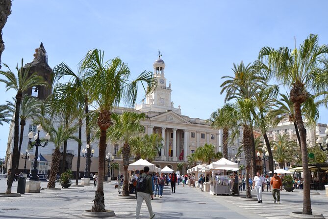 Walking Tour through Cádiz: Stories from the hand of a local guide - Meeting at Plaza de España: start here and you’ll walk smarter