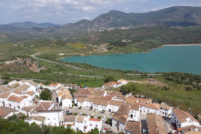 White Villages and Ronda Guided Day Tour from Seville - Grazalema: Mountain-Town Atmosphere and a Lunch Window