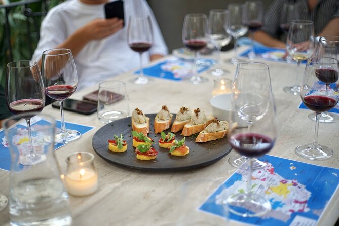 Wine Tasting Experience with a Professional Sommelier in Valencia City Center - Five wines in 2 hours: what you learn and how to taste smarter
