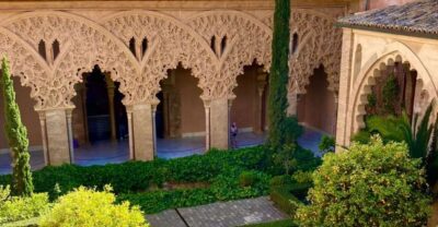 Zaragoza: Aljafería Palace guided tour in Spanish - Aljafería Palace in 2 hours: what you’re really paying for