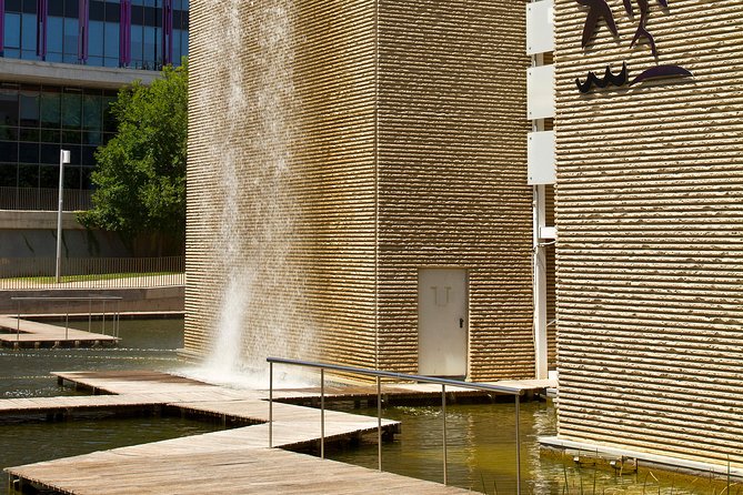 Zaragoza Aquarium Admission Ticket - Price and value: $24.14 for a flexible, time-saving entry