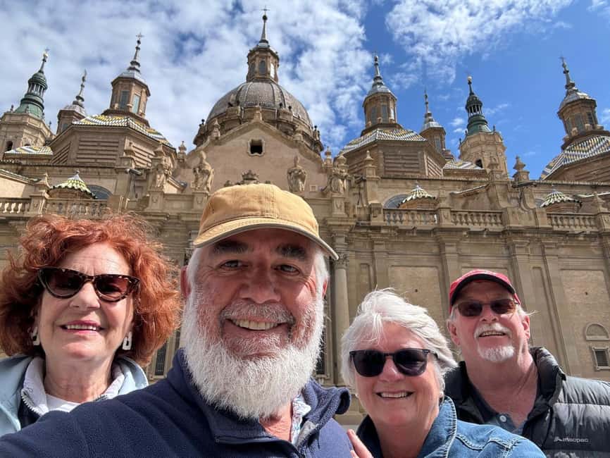 Zaragoza: Private Walking Tour with a Local - The Walking Flow: Photo Stop, Guided Sights, and Scenic Viewpoints